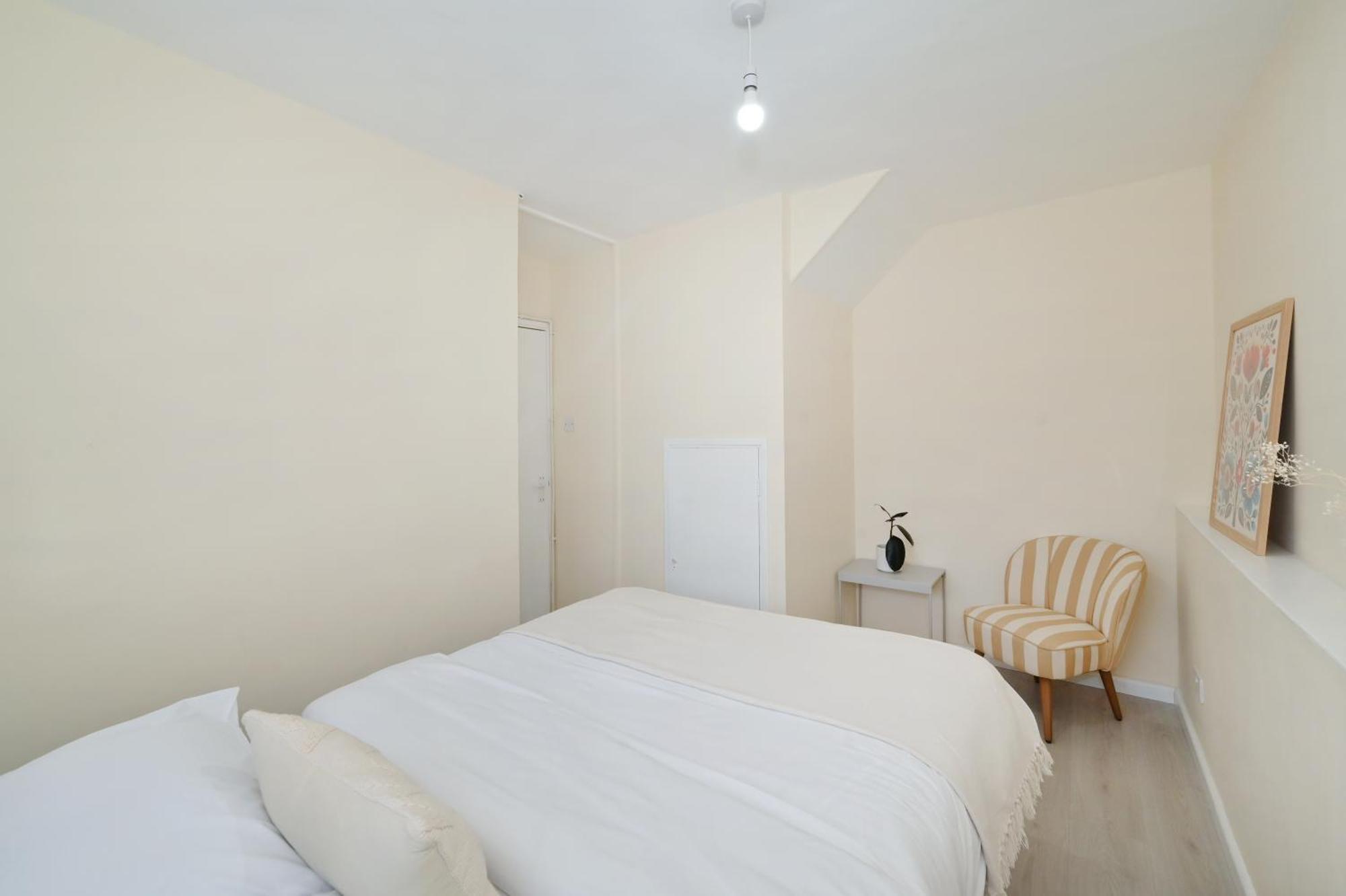 Appartamento Spacious 5 Bedroom 3 Mins Walk From Mile End