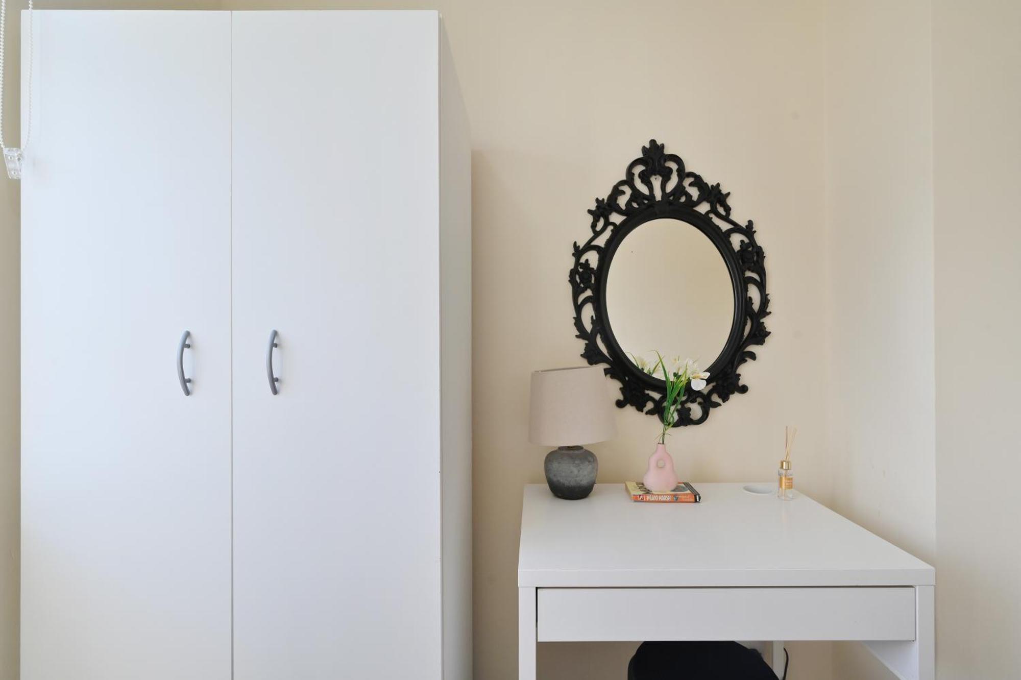 Appartamento Spacious 5 Bedroom 3 Mins Walk From Mile End Londra